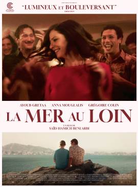 La mer au loin